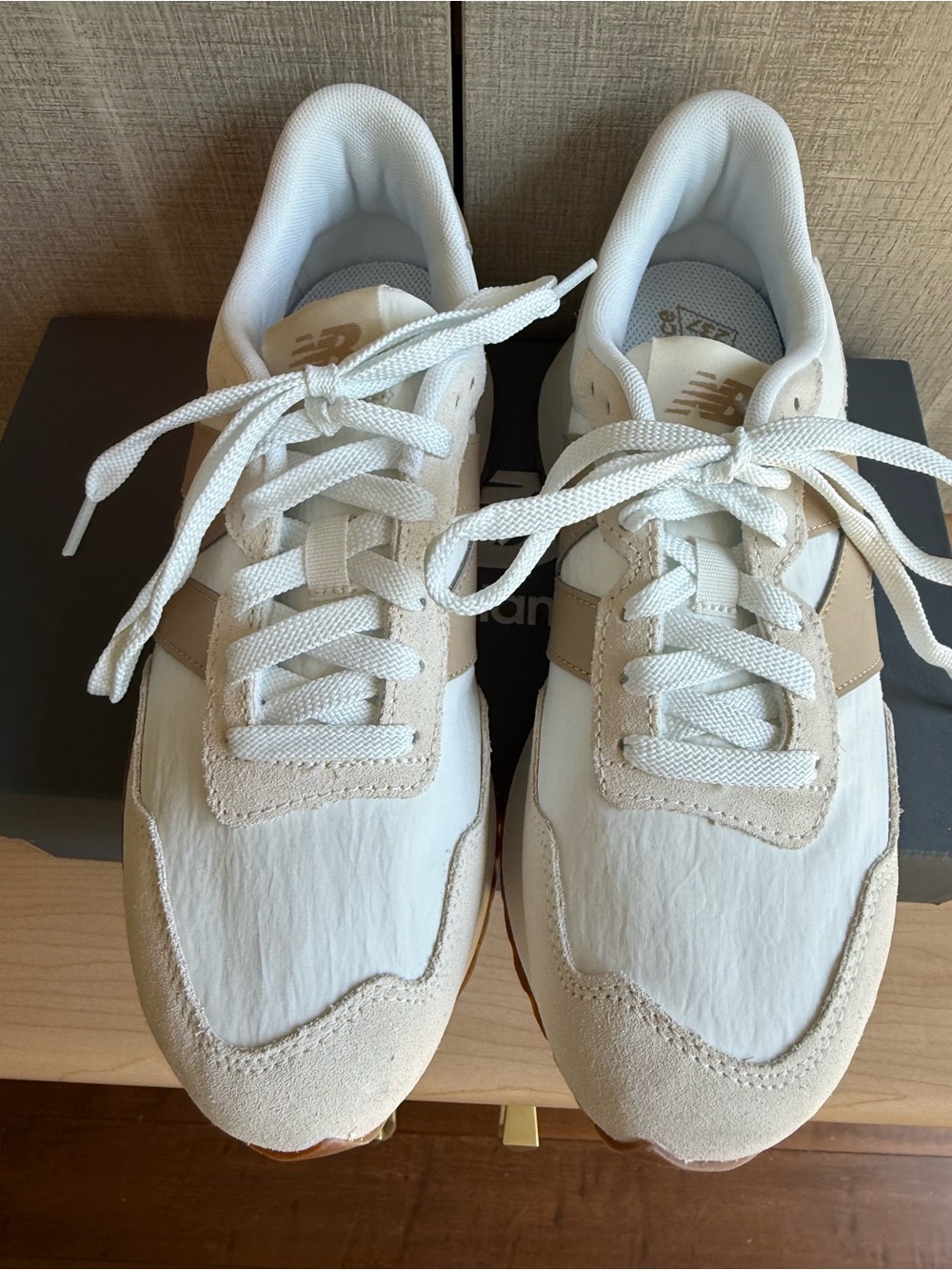 BNIB New Balance White & Beige 237 Runner Sneakers 7.5 / 5.5 UK / 24.5cm/ 38 EUR - Picture 3 of 5